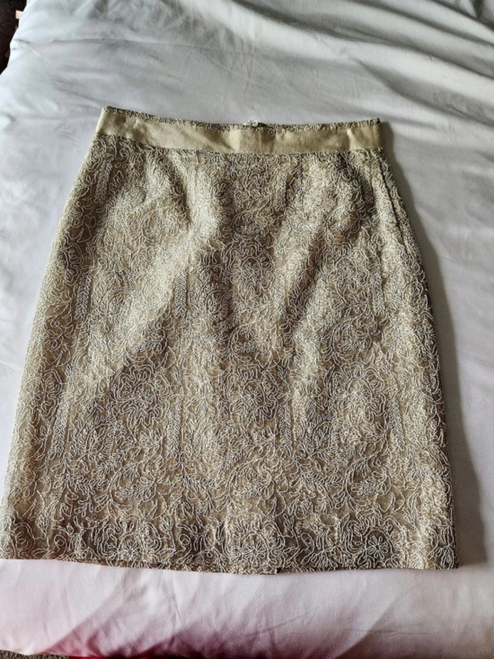 Brooks Brothers Floral Lace Mini Skirt Gold Size 6 NWT